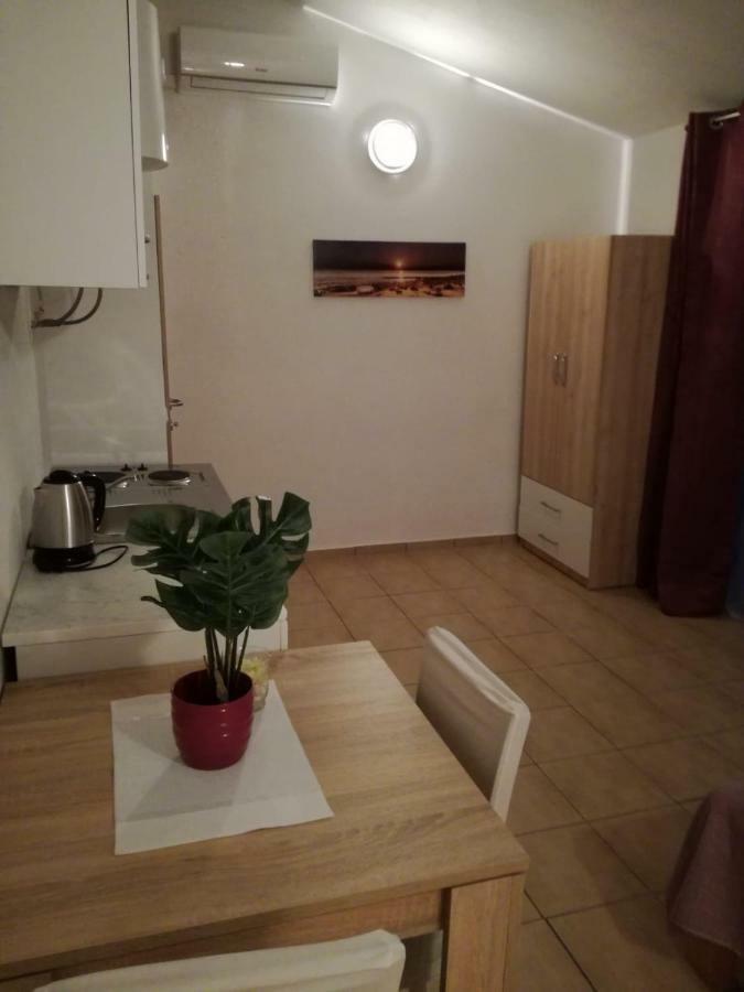 Apartman Adriatic 特罗吉尔 外观 照片