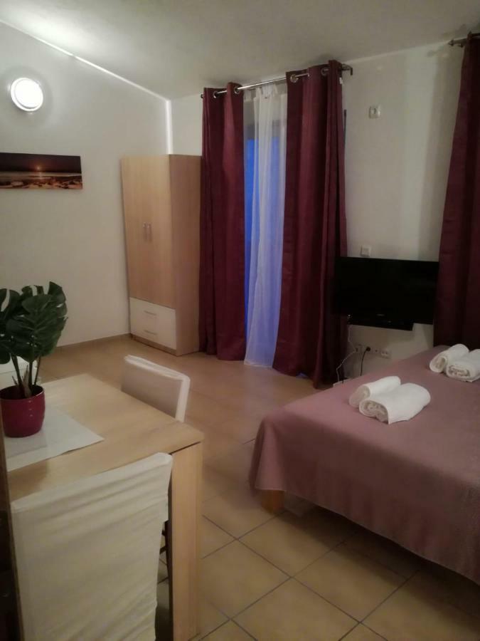 Apartman Adriatic 特罗吉尔 外观 照片